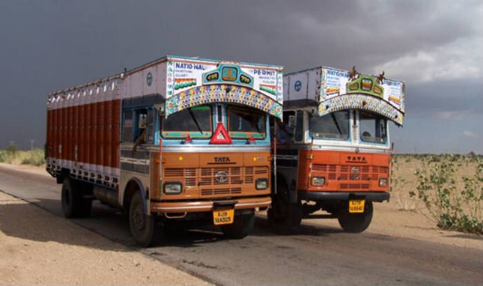 Truckers call off five-day transporters’ strike after nitin gadkari’s assurance