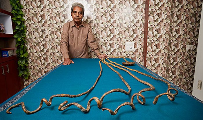 OMG! Man with longest fingernails on a hand ever – Indian Shridhar ...