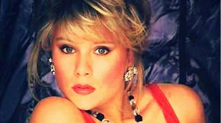 Samantha Fox Kicked Off Plane After Bust Up 