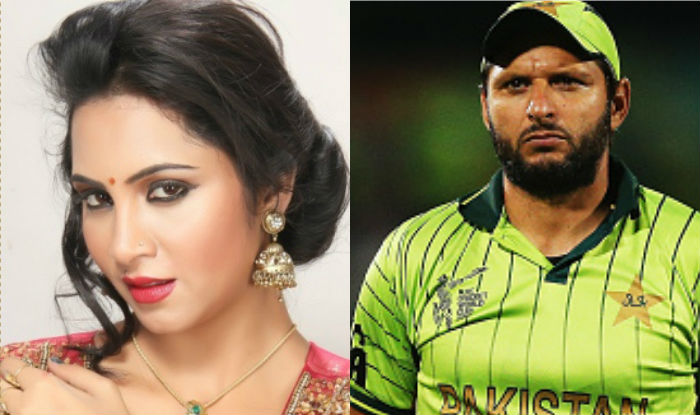 Fatwa against Arshi Khan for her sleazy Shahid Afridi tweet | India.com