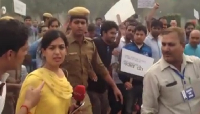 NDTV female reporter heckled by participants of March For India rally ...