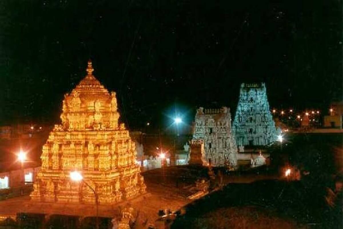 No VIP passes for Tirumala Tirupti temple visitors this New Year's Eve! | No VIP passes for Tirumala Tirupti temple visitors this New Year's Eve! |