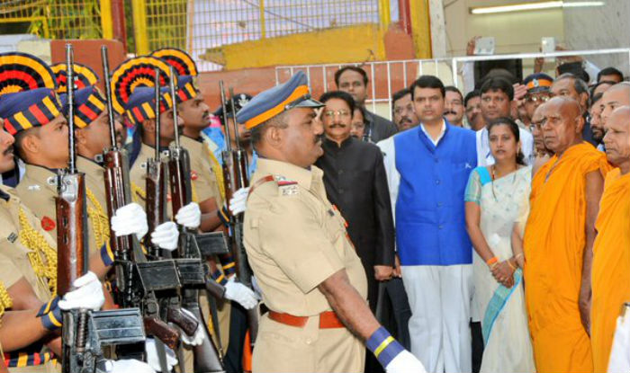 C Vidyasagar Rao, Devendra Fadnavis Pay Tributes To B R Ambedkar ...