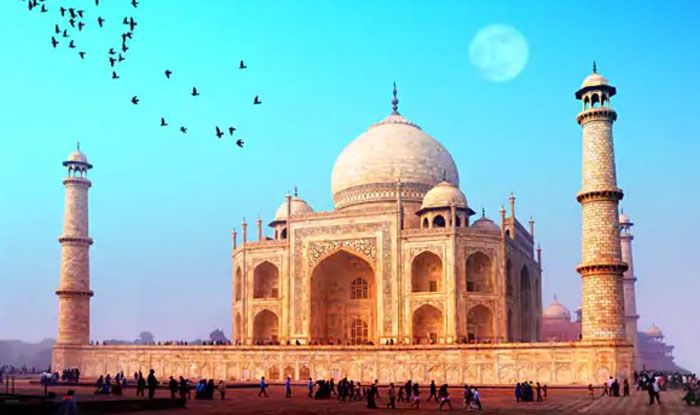 Wah Taj 2.0: Man Gifts Wife Taj Mahal-Like Home In Madhya Pradesh, Replica  Took 3 Years To Complete - YouTube