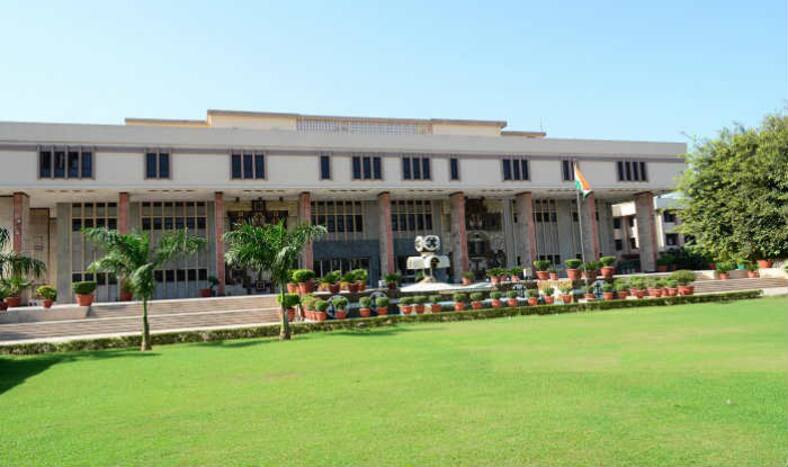 Delhi High Court Notices to Centre, State Govt, Dargah Trust Over Women's Plea Seeking Entry Into Nizamuddin Dargah