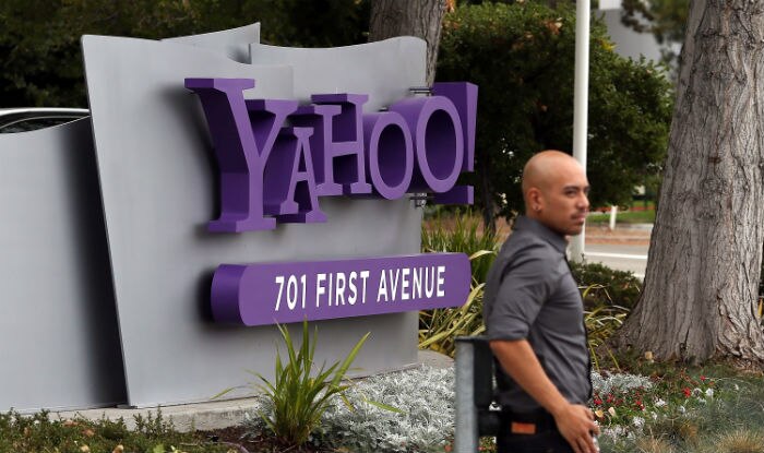 Yahoo keeps Alibaba, but spins off core business | India.com