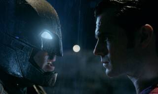 Batman v Superman: Dawn of Justice TV spot: Bruce Wayne completely owns Clark Kent