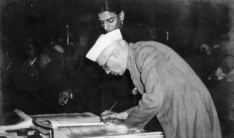 26th January Special: 26 जनवरी को ही क्यों लागू हुआ संविधान, पढ़ें अनसुनी कहानी