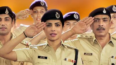 Priyanka Chopra Sings National Anthem as Republic Day Tribute to ...