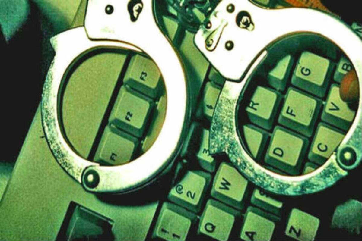 Porn Detection Stick: Delhi Police's new high tech tool to nab sex  criminals and paedophiles! | India.com
