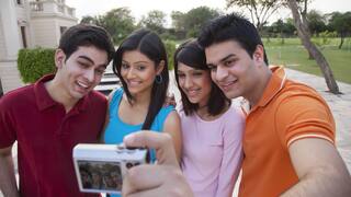 India Creates 'No-Selfie Zones' to Combat Rise in Selfie-Related Deaths