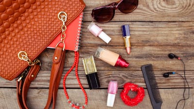 14 Essentials to Carry in Your Purse at all Times