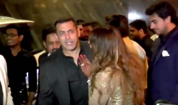 Salman Khan insults Reporter for asking about his Marriage At Bipasha's Wedding. At Bipasha's wedding, Salman got angry at journalists about his marriage, watch video