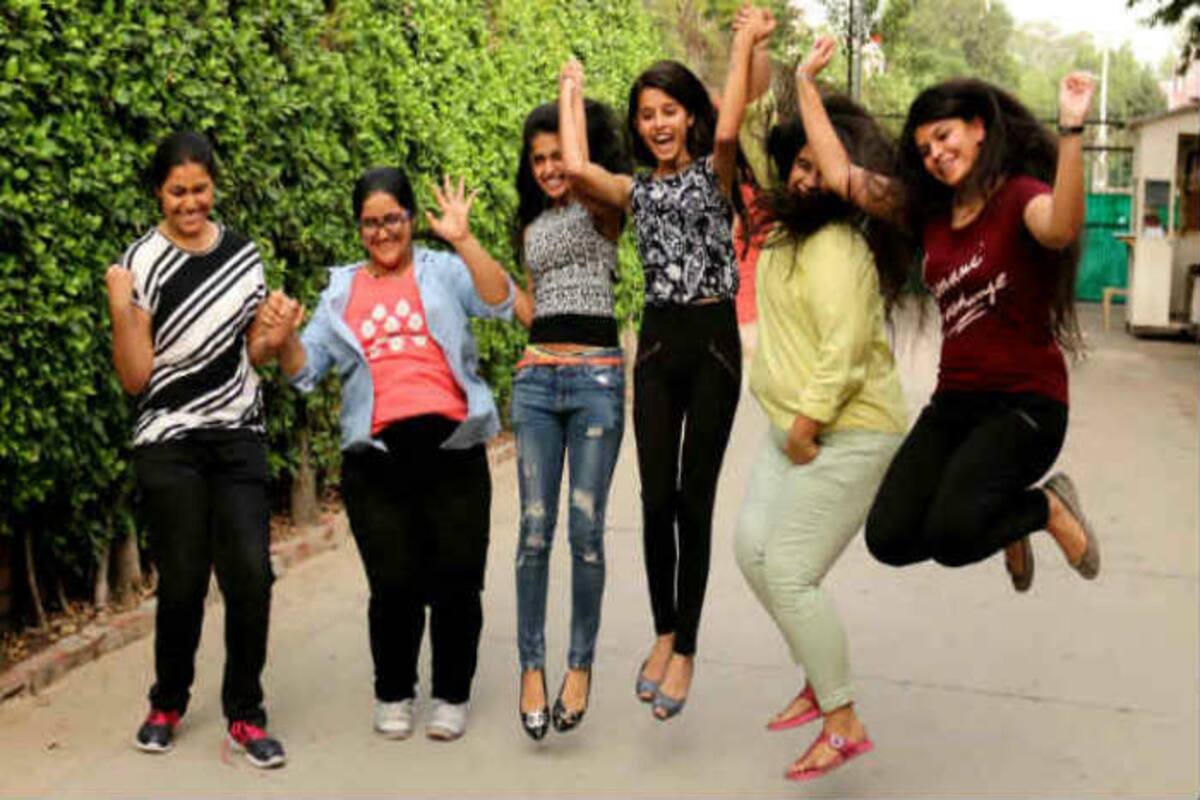 Cbse Class 12th Result 16 Announced On Cbse Nic In Cbseresults Nic In All India Topper Sukriti Gupta Secured 99 4 India Com