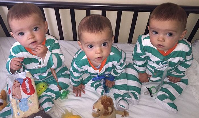 Aww These Cute Identical Triplets Are One In 200 Million As They Were Born At The Same Time