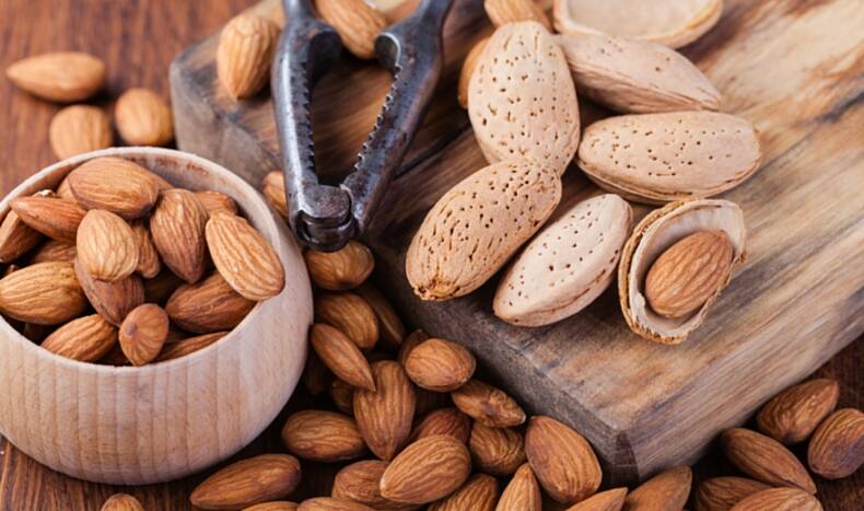 Roasted Chana, Almonds Replace Biscuits as 'Healthy Snacks' in Health Ministry