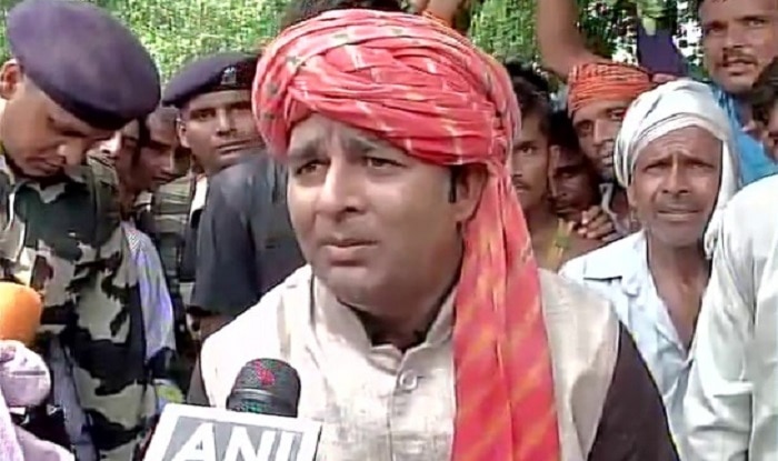 Sangeet Som Profile: मुजफ्फरनगर दंगों के बाद संगीत सोम पर लगा था NSA, जानिए भाजपा के फायरब्रांड नेता के बारे में सब कुछ