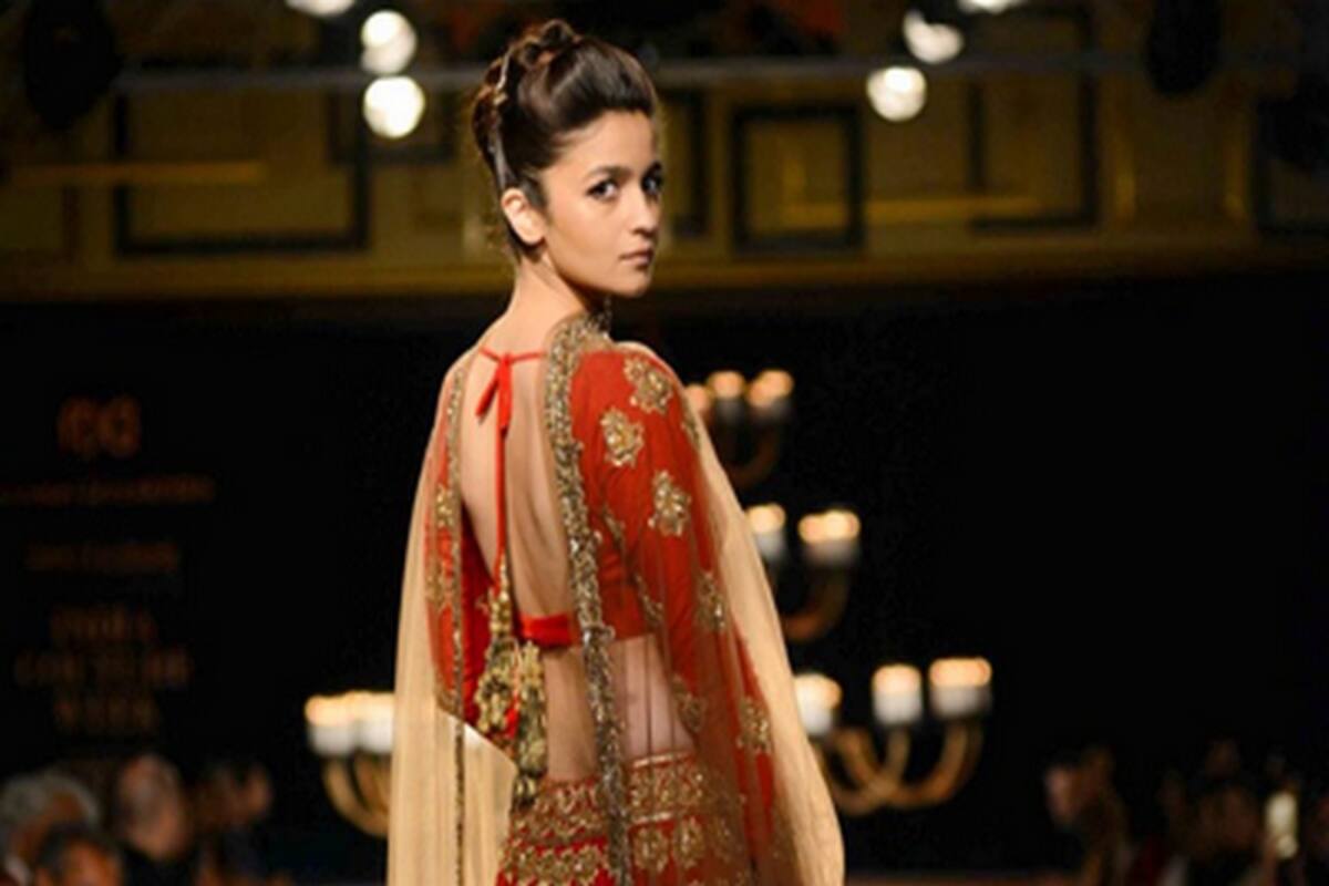 India Couture Week 2016 Manish Malhotra To Open Season With The Persian Story Collection India Com We serve personalized stories based on the selected city. india couture week 2016 manish