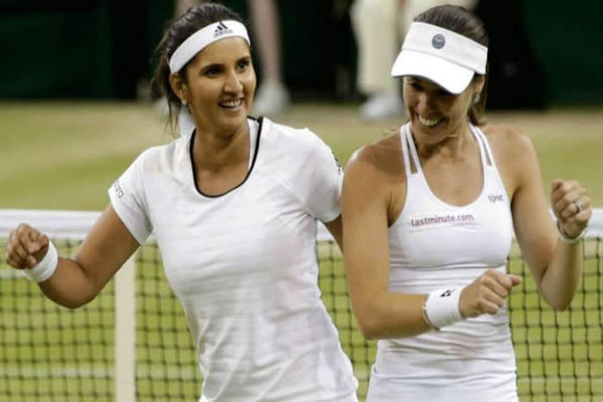 Sania Mirza-Martina Hingis pair enters last four of WTA Finals | India.com