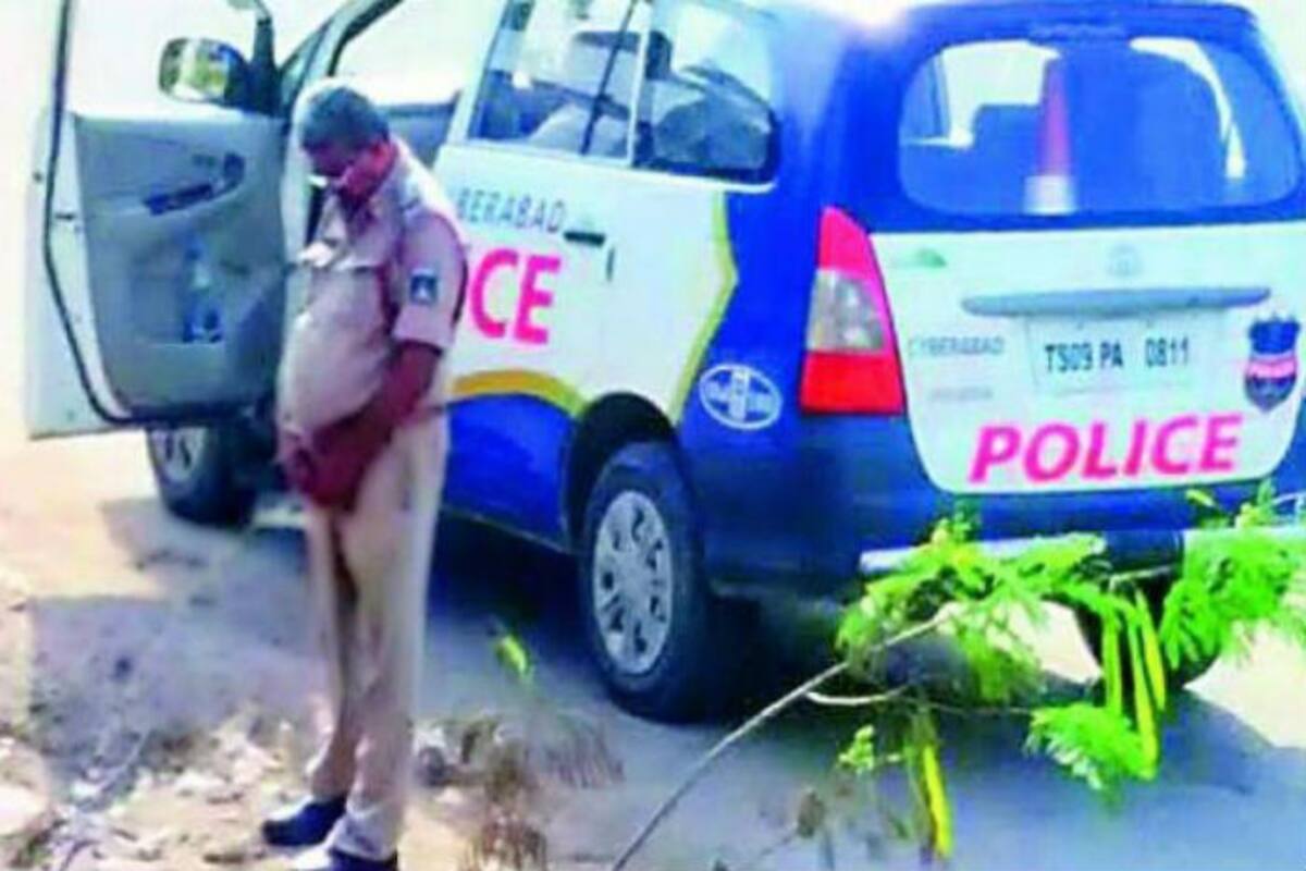 Hyderabad cop urinates in public, picture goes viral | India.com