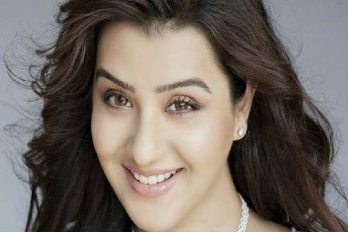 Shilpa Shinde, Bigg Boss 11 Winner's Funny Video on 'Ye Babu Rao Ka Style Hai' is Going Viral, Watch Shilpa Shinde, Bigg Boss 11 Winner's Funny Video on 'Ye Babu Rao Ka Style Hai' is Going Viral, Watch