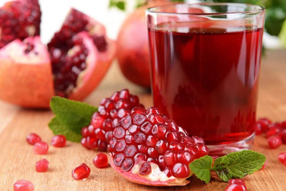 Know how pomegranate juice keep your heart healthy ag | जानिए क्यों दिल की  बीमारियों में फायदेमंद है अनार का जूस - Latest News & Updates in Hindi at  India.com Hindi