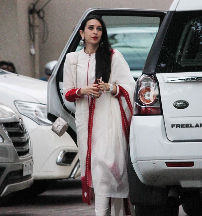 Karisma Kapoor-(2)