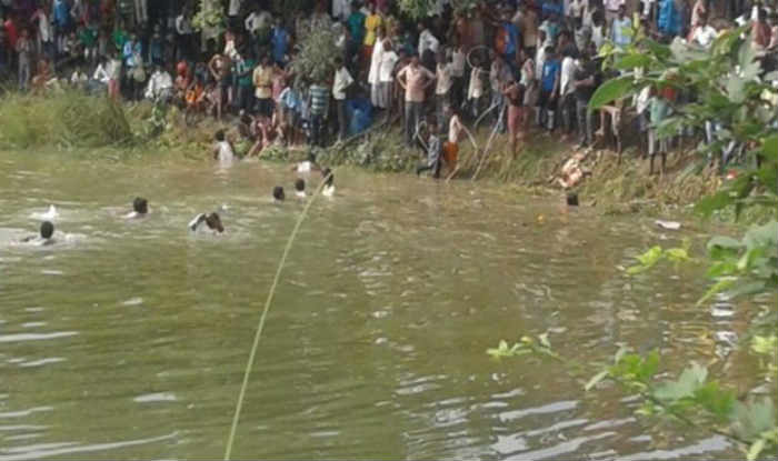 Ten dead as bus falls into reservoir in Madhya Pradesh | India.com