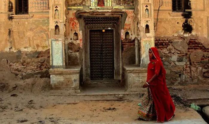 Fascinating Story of The Abandoned Havelis of Shekhawati in Rajasthan photo