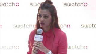 Radhika Apte asked photographer to delete her photos | राधिका आप्टे ने अपनी अपकमिंग फिल्म की तस्वीरें लीक होने से बचाईं, फोटोग्राफर को लगाई लताड़ Radhika Apte asked photographer to delete her photos | राधिका आप्टे ने अपनी अपकमिंग फिल्म की तस्वीरें लीक होने से बचाईं, फोटोग्राफर को लगाई लताड़