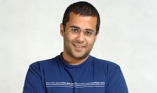 Demonetisation: Chetan Bhagat's Facebook post is a must read!