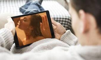 Watching porn linked to harmful sexual behaviour in teenagers ...