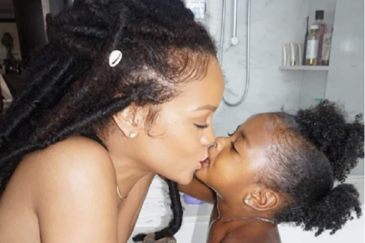 Rihanna strips naked in bathroom with niece | India.com