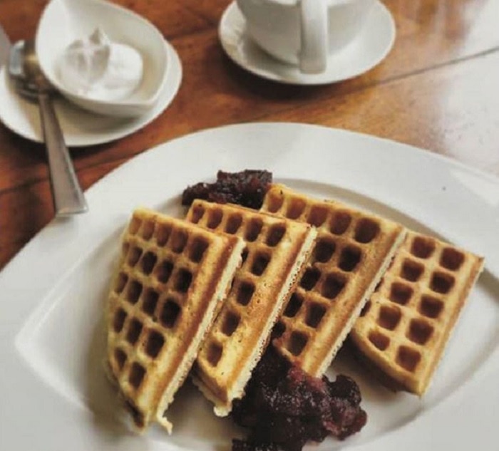 (Waffles, Whipped Cream and an Expresso Shot at Salt Water Cafe; Credits: saltwatercafe/Instagram)