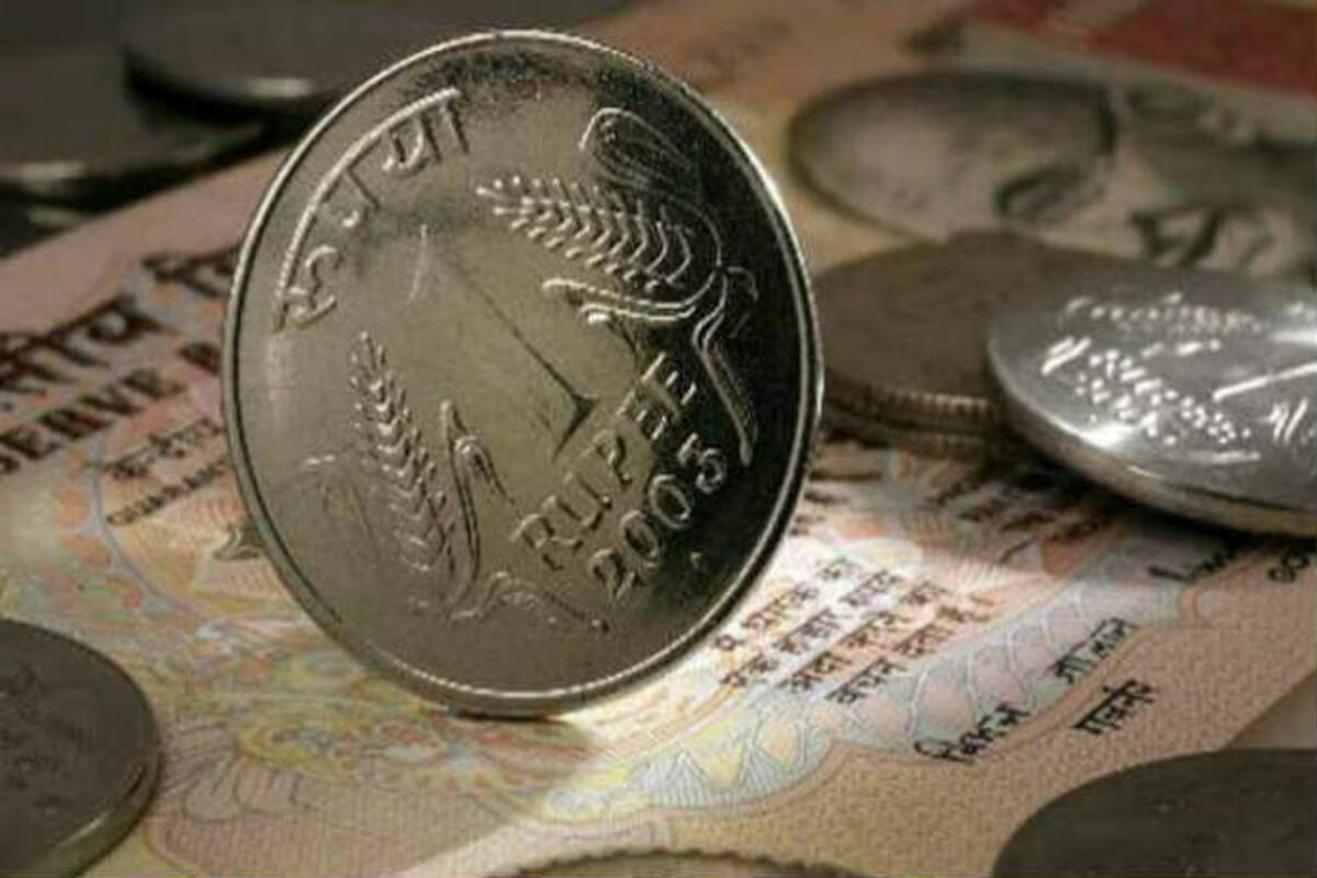 INR to USD forex rates today: Rupee recovers 5 paise vs dollar in opening  trade | India.com