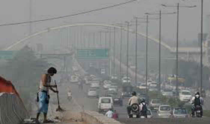 Delhi Remains Covered In Smog, Air Quality ‘severe’ | India.com