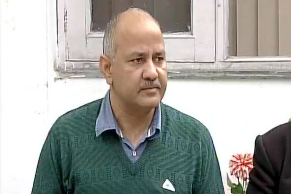 Manish Sisodia orders all HoDs to submit weekly status report | India.com