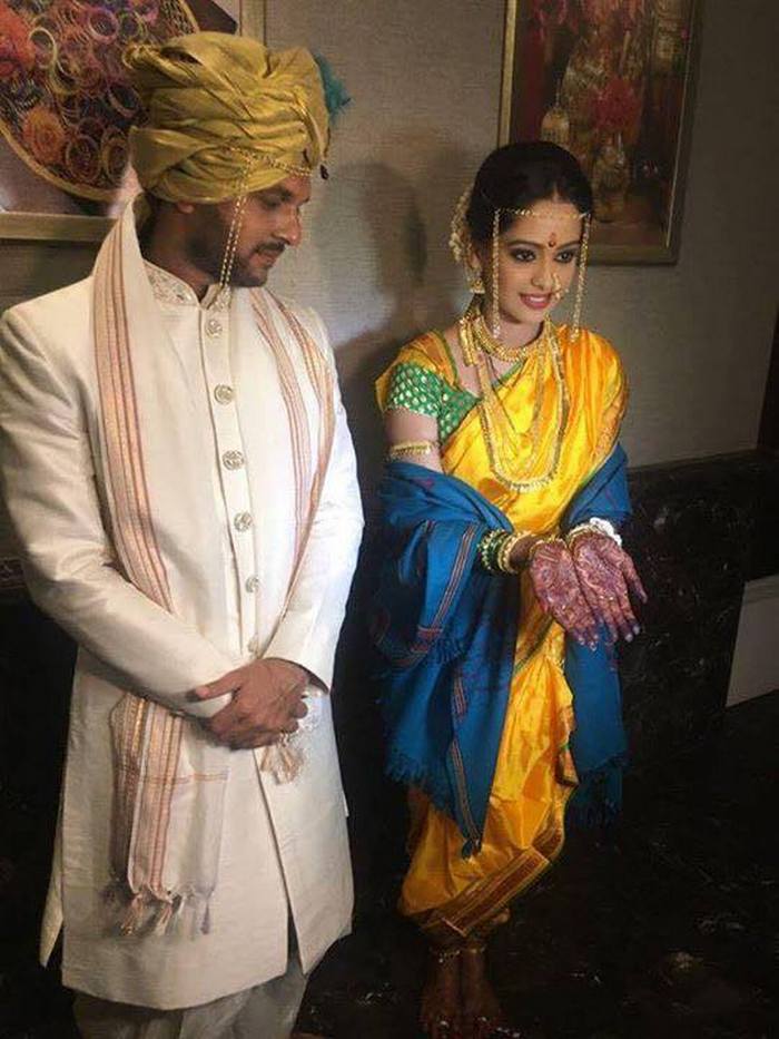 Mugdha Chaphekar And Ravish Desai Wedding Pictures And Video Exclusive Satrangi Sasural Couple