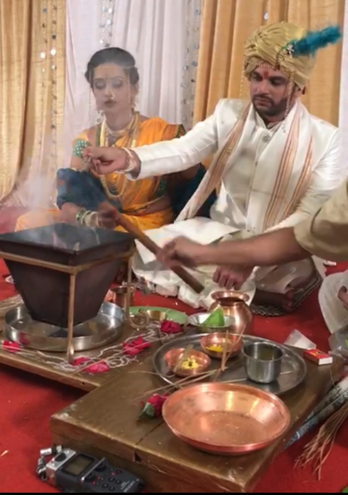 Mugdha Chaphekar And Ravish Desai Wedding Pictures And Video Exclusive Satrangi Sasural Couple