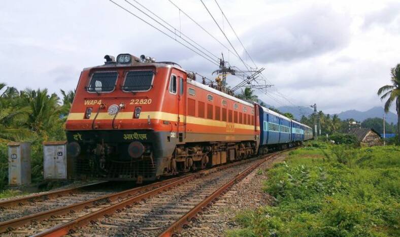 Railways asks West Bengal government to take charge of all ongoing & new projects