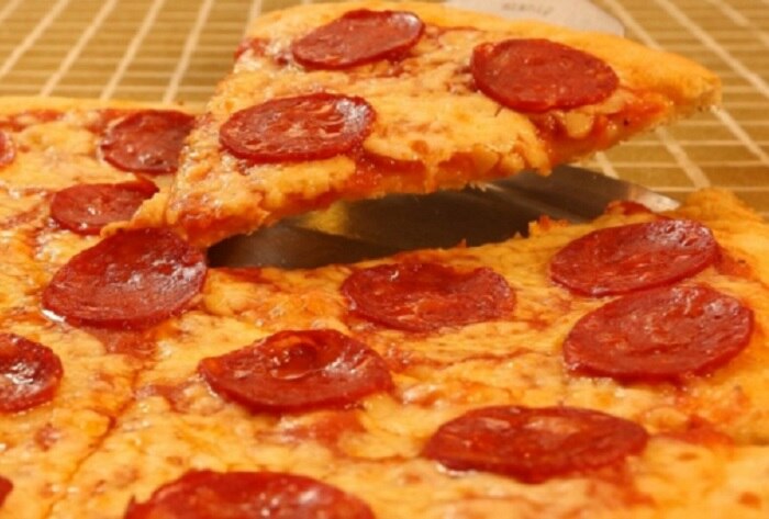 Credits: rayscafeandpizzeria.com