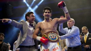 Vijender Singh Fight Highlights: Vijender Beats Ernest Amuzu to Register 10th Consecutive Win Vijender Singh Fight Highlights: Vijender Beats Ernest Amuzu to Register 10th Consecutive Win