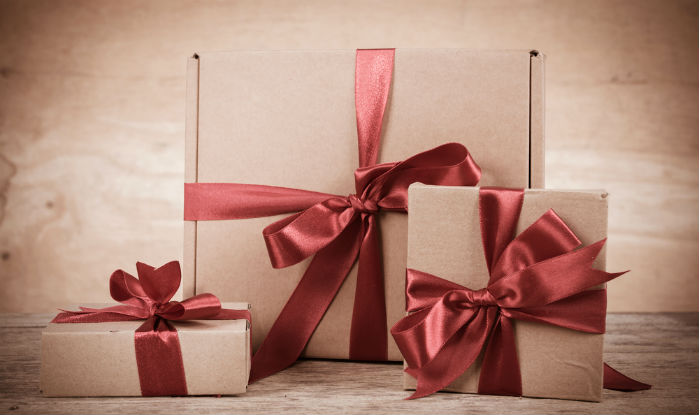 51 Valentine's Day Gifts under ₹500: वैलेंटाइन पर दें प्यार भरे उपहार