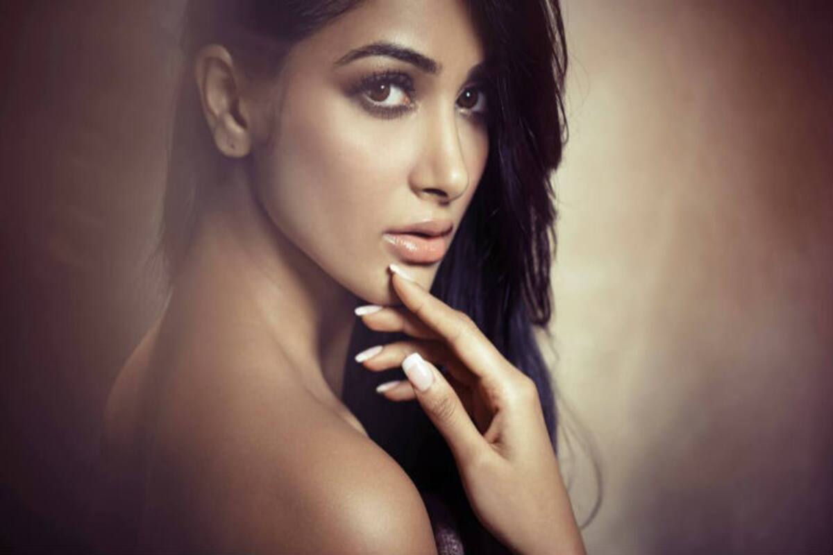 Panchoi Xnxx - Mohenjo Daro actress Pooja Hegde's got a starry attitude? Rejects a  Bollywood film starring Sooraj Pancholi! | India.com