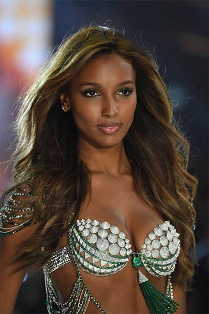 It's Fantasy Bra Time! See Jasmine Tookes Model the $3 Million, Emerald-and  Diamond Lingerie