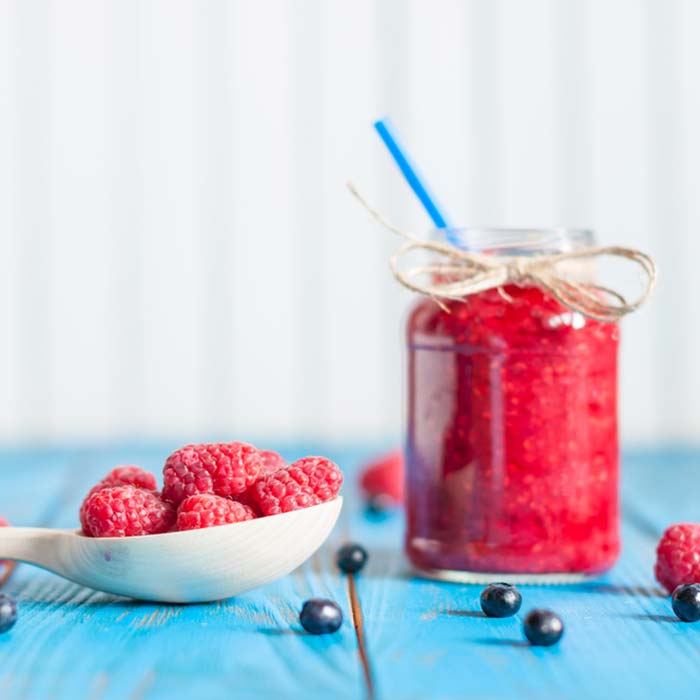 Use raspberry lip mask for pink lips