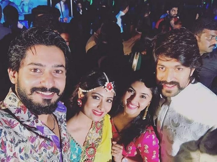 700px x 525px - Yash and Radhika Pandit wedding LIVE video and pictures go viral! Take a  look! | India.com