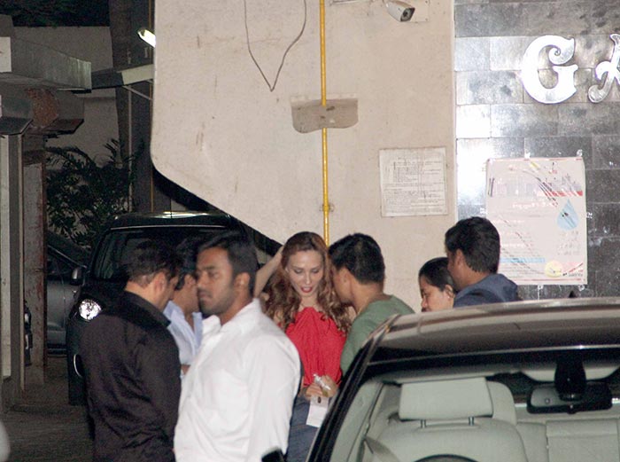 Salman Khan and girlfriend Iulia Vantur hosts his ...