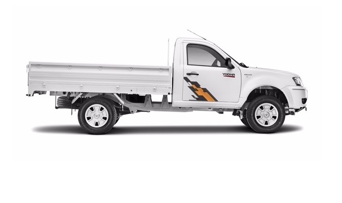 TATA Xenon Yodha Side