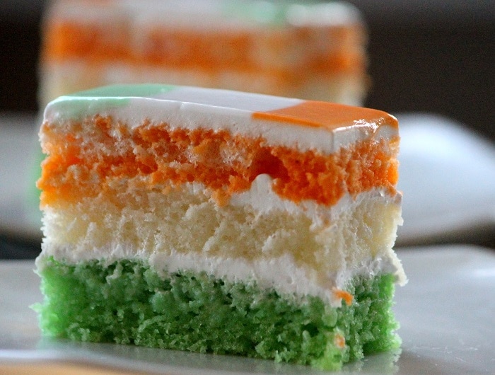 Tri Color Cake for Independence Day/ Easy Tricolor Cake for Beginners/  Colorful Cake - YouTube